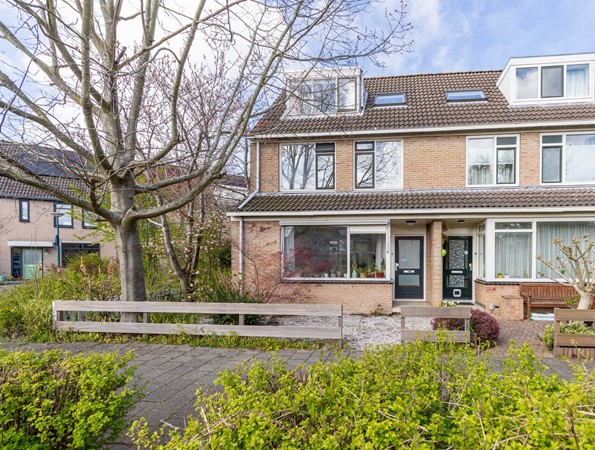 Hella Haasseplantsoen 9, 2343KR Oegstgeest